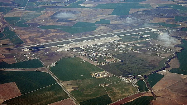 Испания отказа на САЩ достъп до военни бази за удари срещу Иран