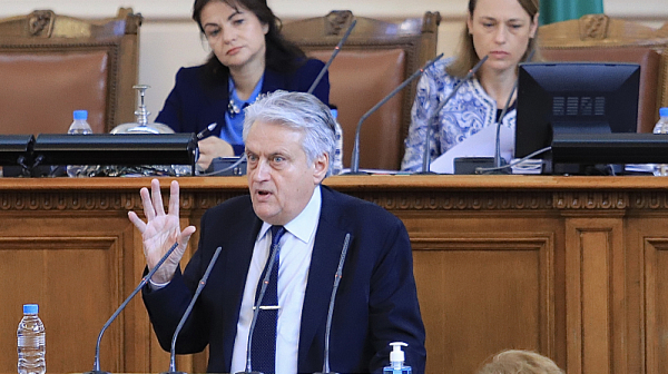 Рашков на второ изслушване в парламента, депутатите викат и Кацаров