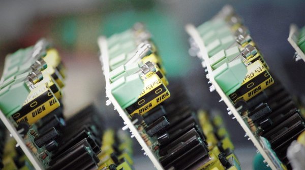 Китайският проект „Манхатън“ – козът на Пекин за AI доминация