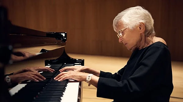 Отиде си последната жива ученичка на Рахманинов. Историята на едно дете чудо