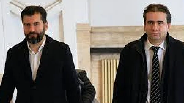 Съдът даде ход на делото срещу Кирил Петков и Божидар Божанов