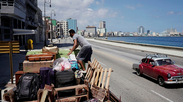 Над 100 000 евакуирани в Куба заради тропическа буря