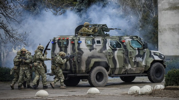 Британското министерство: Русия укрепва защитните си линии в Южна Украйна