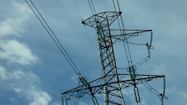 Зам.-министър на енергетиката: Цените на тока и парното са свързани с премълчаване на много проблеми