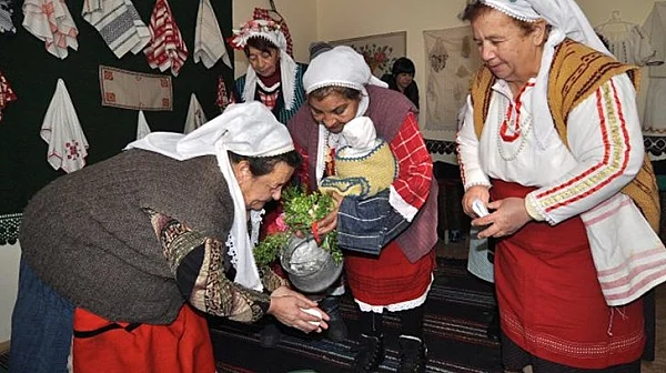 Днес е Бабинден – денят на акушерките и родилната помощ