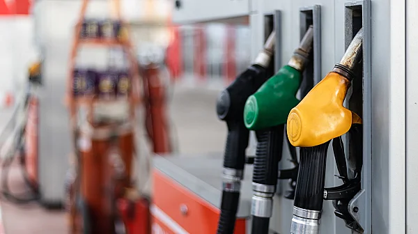 Бензиностанции вдигнаха цените на горивата