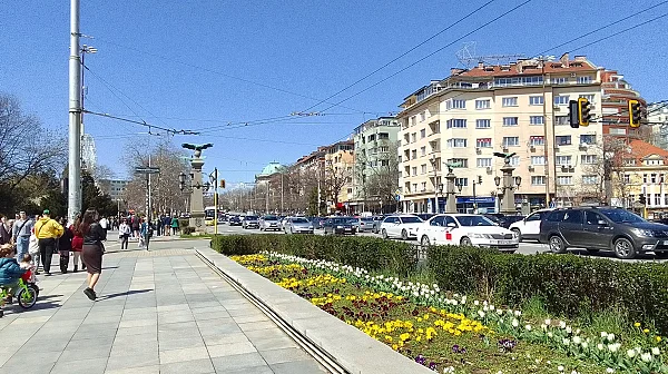 Забравен куфар в автобус 94 предизвика суматоха на Орлов мост