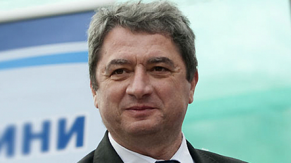 Емануил Йорданов: Премиерът да си назначи юрист, за да го пази от гребена на популизма