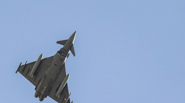 Комисията по отбрана одобри придобиването на още осем самолета F-16