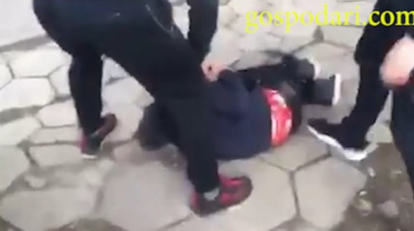 Само във Фрог: Задържаният за убийството на бившия полицай - засечен във видео за побой (18+)