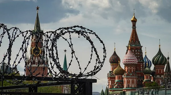 С уоки-токита и пейджъри: Интернет цензурата върна руснаците в 90-те