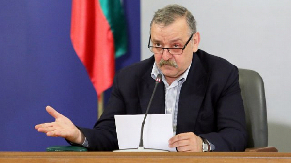 Кантарджиев смята, че новият здравен министър ще промени COVID курса