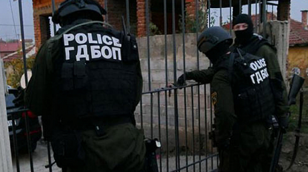 Мащабна акция на ГДБОП в София. Арестувани са над 10 души
