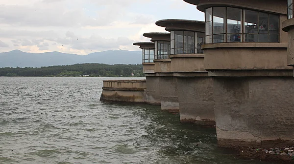 Язовир „Копринка“ е запълнен на 90%, но причини за паника няма