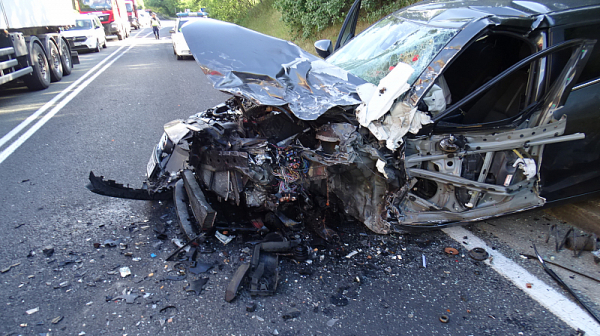 Стана ясна причината за катастрофата с петима загинали край Плевен през юли