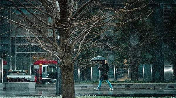 Оранжев и жълт код за валежи, снегът идва в събота