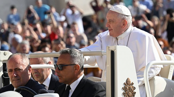 Папа Франциск: Създаването на семейство е титанично усилие, което само богатите могат да си позволят