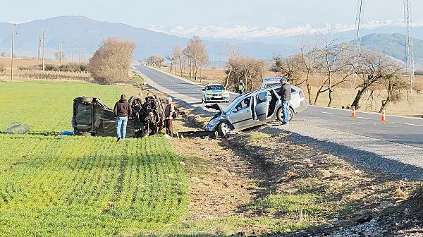 Тежка катастрофа погуби двама души край Радомир