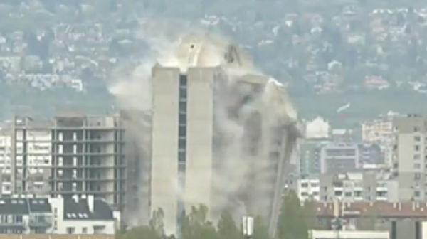 Взривиха сградата на ИПК ”Родина” /обновена, видео/