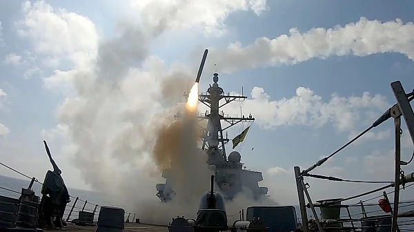 Няколко американски военни самолета свалени погрешка от ПВО на Кувейт, екипажите оцеляха