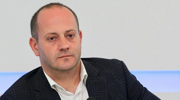 Радан Кънев: Бъдещето на България става заложник на миналото на премиера
