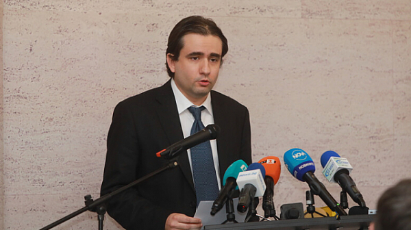 Министър Божанов: Обществените поръчки и търговският регистър ще бъдат отворени