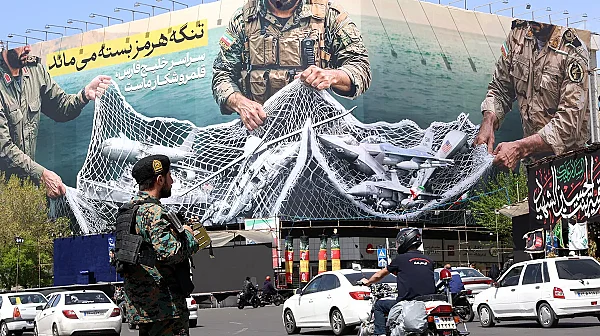 Иран се закани с опустошително отмъщение при удари по цивилна инфраструктура