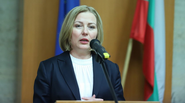 Обсъждат се три подхода за БГ закон „Магнитски“, обясни министър Йорданова