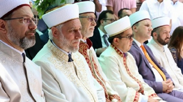 Масовите молитви в турските джамии - забранени заради COVID-19