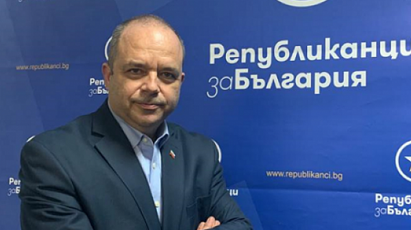 Иван Анчев, бивш консул в Чикаго: Кой се страхува от българите в чужбина?