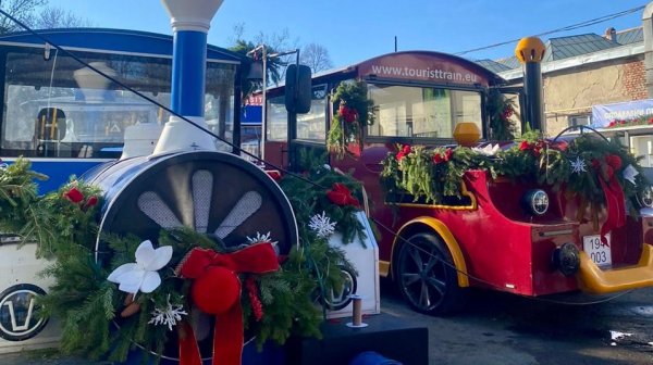 Коледните влакчета тръгват по улиците на София
