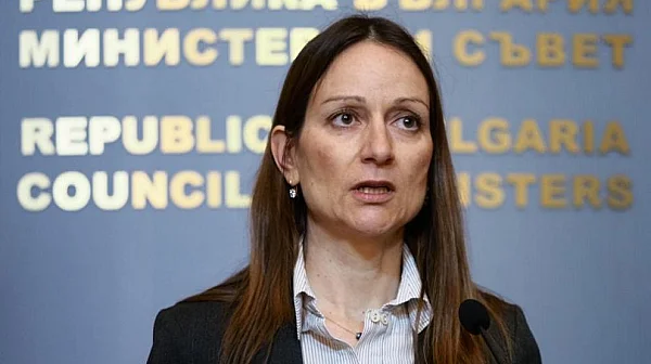 Токът у нас: Щонова следи пазара, докато жалбите се трупат в коша