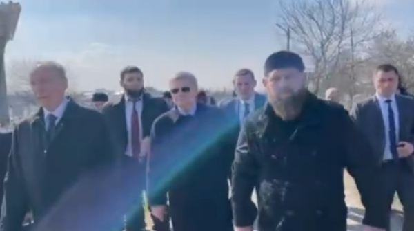 Ново 20: Кадиров си е в Чечня. Посреща „силовици на Путин“ /видео/