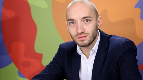 Димитър Ганев: Ще има ревност от левите избиратели, ако Радев подкрепи  проект ”Петков-Василев”