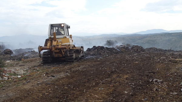 Еврокомисията закри процедура срещу България за 113 депа за боклук