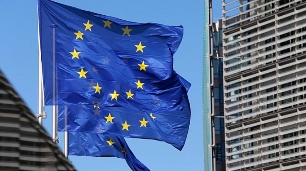 Европейският съюз приема отделно Хърватия от България и Румъния за Шенген