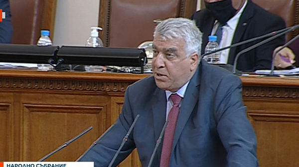Румен Гечев ”побъркал” министър Ананиев с въпроси за хазарта
