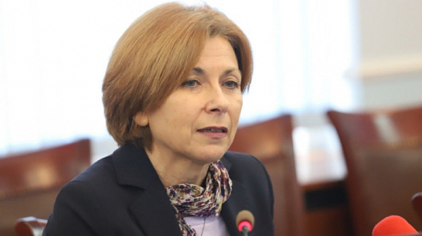 Боряна Димитрова за ФрогНюз: Фалшивият скандал удря не само машините за гласуване, поставя под въпрос парламентарната демокрация