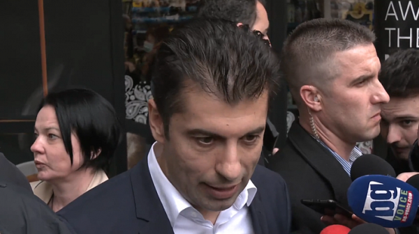 Кирил Петков преди разпита в прокуратурата: Едни дела хем са на трупчета, хем се появяват