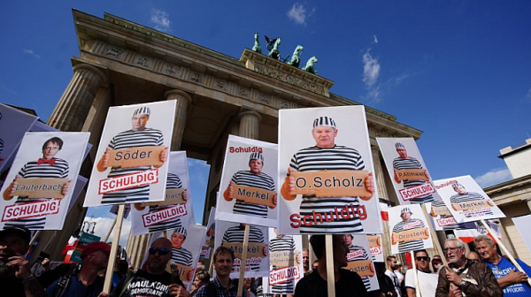 Полицията в Берлин осуети протеста на над 18 хиляди демонстранти срещу мерките за коронавируса