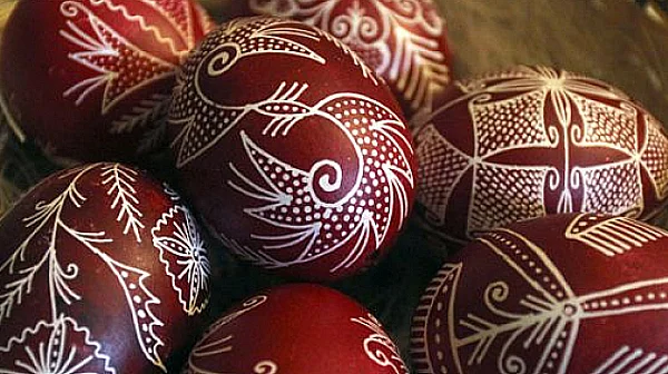 Червеното яйце и Велика събота: Традиции, символи и смисълът на Великден