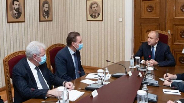 Президентът Радев към КРИБ на Домусчиев: Надявам се опитите на държавен рекет върху бизнеса да са вече история