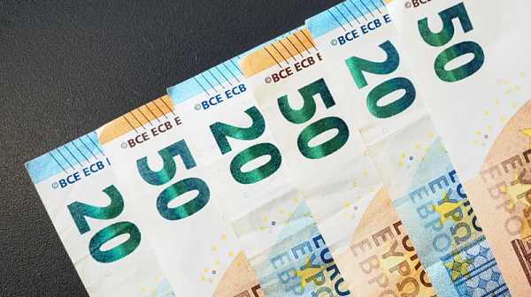 България има ясен план за въвеждане на еврото от 1 януари 2026 г., твърди МС