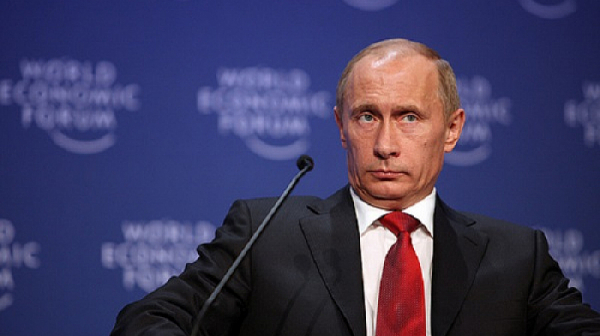 Путин удължава неработните дни до края на април. Държавата поема заплатите