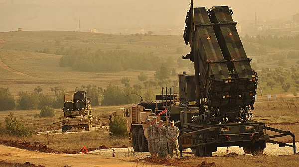 САЩ може да отклонят ключови оръжия от Украйна към Близкия изток