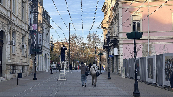 Коледното градче е акцентът в празничната украса на Русе през тази година