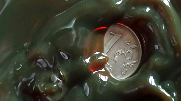 Цените на руския петрол достигнаха петгодишно дъно