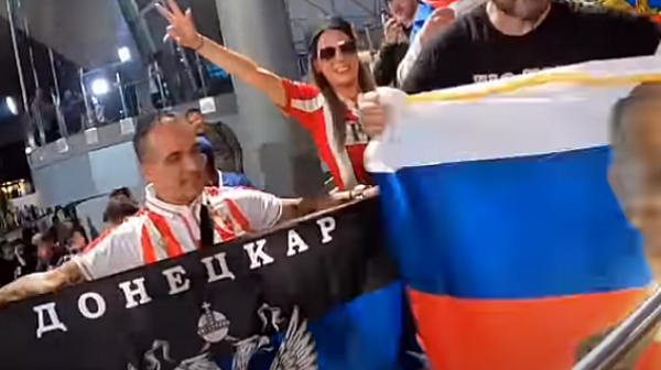 ”Да живеят руснаците”: Бащата на Джокович се включи в проруски скандирания в Мелбърн /видео/