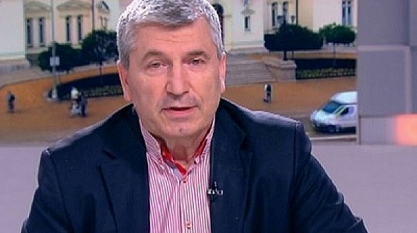 Илиян Василев: Търси се клошар, който да поеме отговорност за преговорите с ”Газпром”