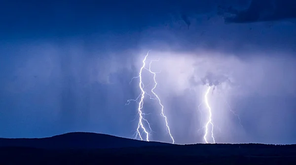 Мощна буря удари Тексас. Има ранени и разрушения